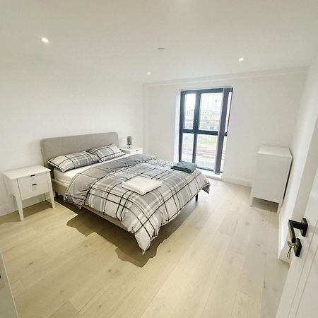Luxury Modern Flat Near Center Apartment London Bagian luar foto