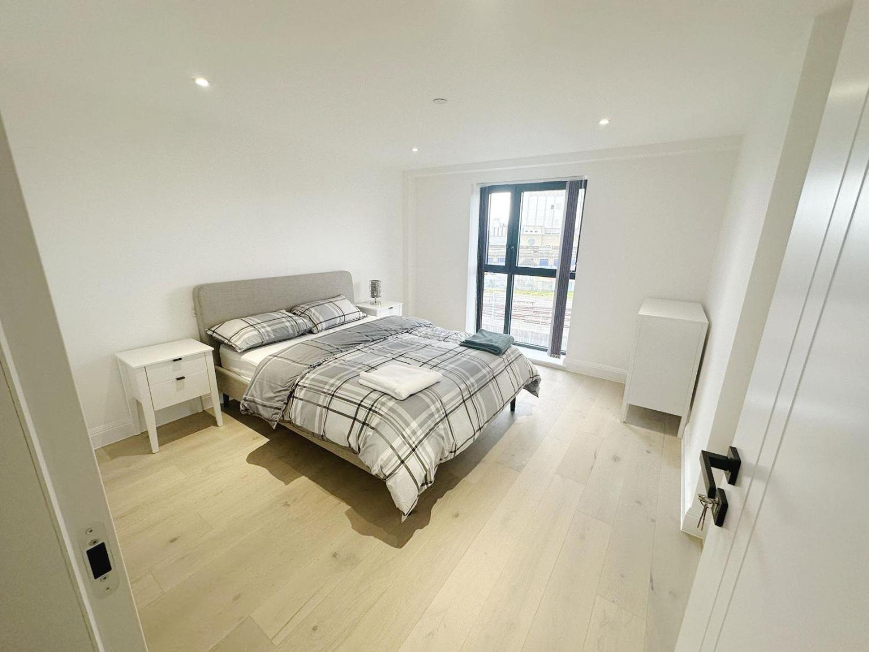Luxury Modern Flat Near Center Apartment London Bagian luar foto