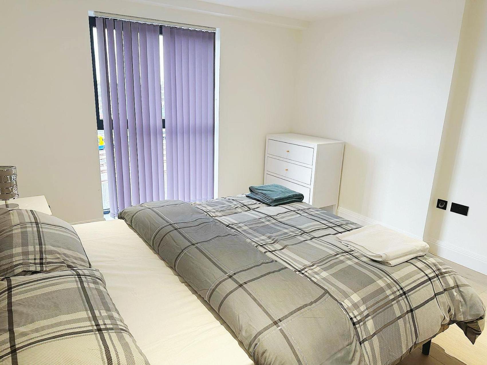 Luxury Modern Flat Near Center Apartment London Bagian luar foto